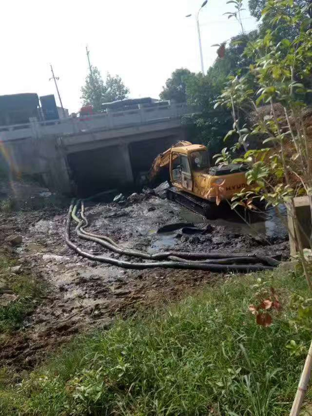 黄冈市沟渠清淤管道工程案例